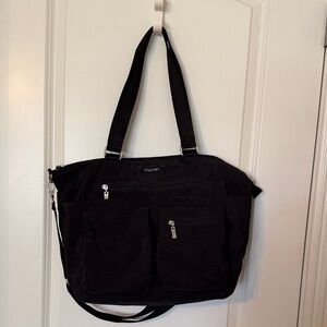 Baggallini Black Zippered Travel Tote